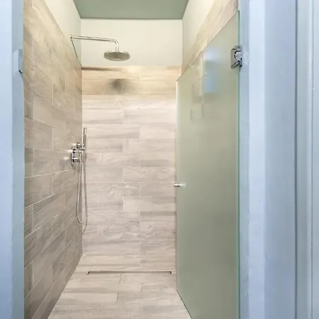 Via Roma 4 * Florença